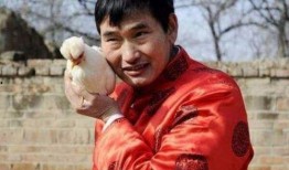 大衣哥爆料小洲视频,揭秘背后惊人真相！